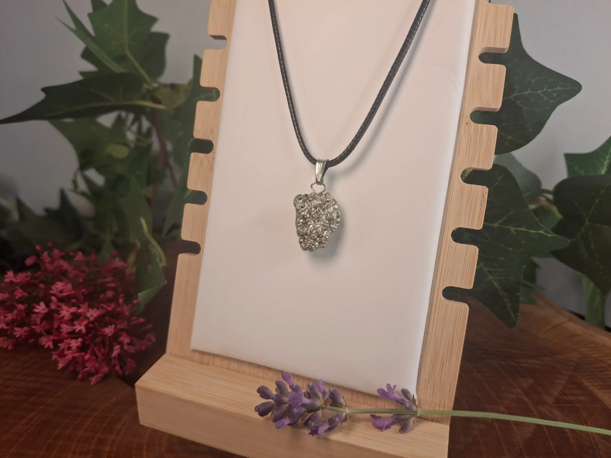 Collier pyrite