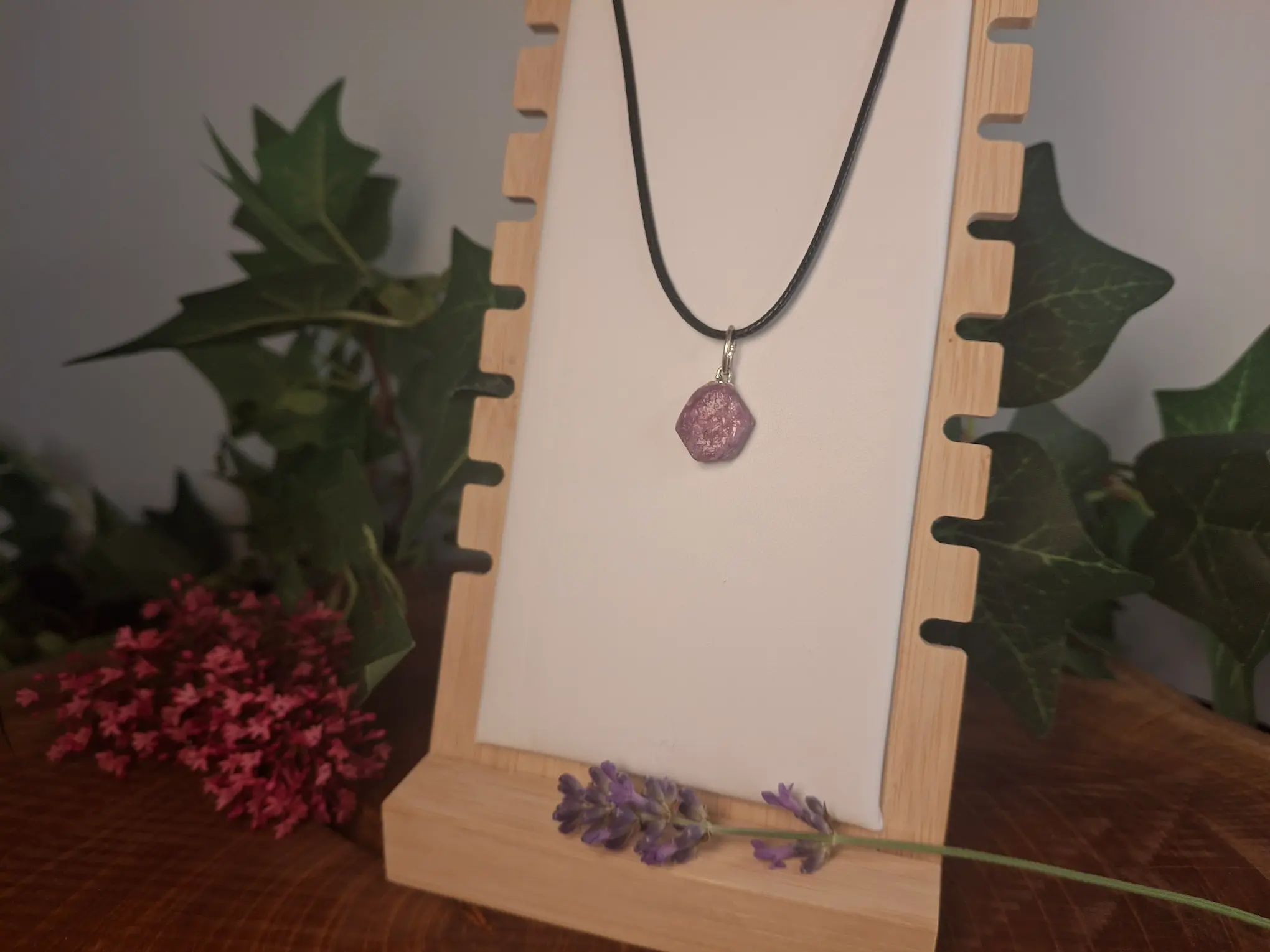 Collier rubis brute