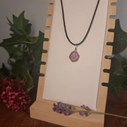 collier rubis brute