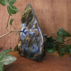 tranche labradorite sur bois